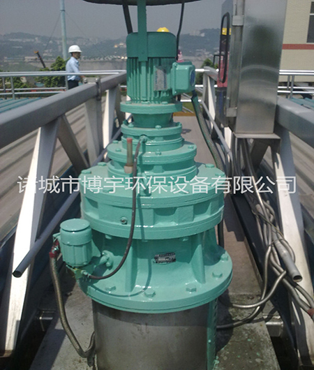 博宇環保-中心傳動濃縮機.jpg 博宇環保-中心傳動濃縮機.jpg